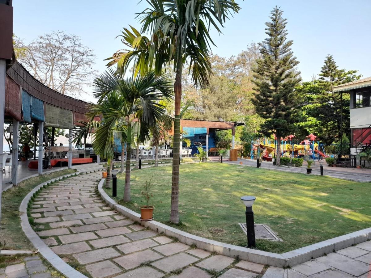 Aquarius Resort Gorhe Khurd Esterno foto