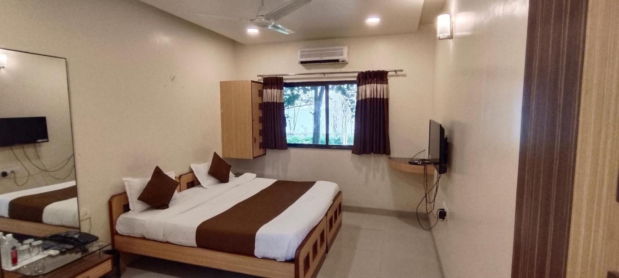 Aquarius Resort Gorhe Khurd Esterno foto